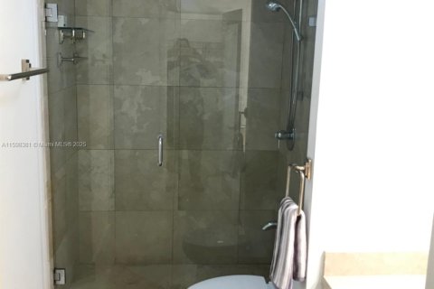 Condominio en alquiler en Miami Beach, Florida, 1 dormitorio, 80.36 m2 № 1963064 - foto 17