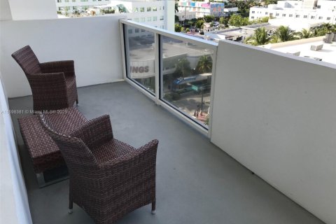Condominio en alquiler en Miami Beach, Florida, 1 dormitorio, 80.36 m2 № 1963064 - foto 27