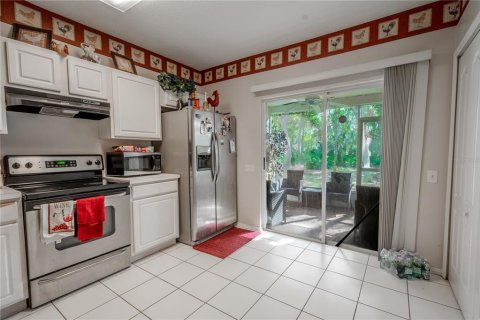Condo in Brandon, Florida, 2 bedrooms  № 1525805 - photo 6