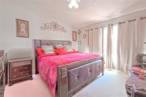 Condo in Brandon, Florida, 2 bedrooms  № 1525805 - photo 11