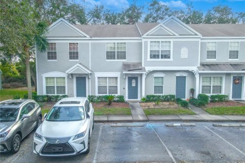 Condo in Brandon, Florida, 2 bedrooms  № 1525805 - photo 1
