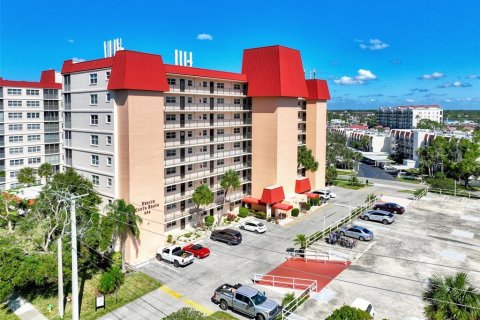 Купить кондоминиум в Венеция, Флорида 5 комнат, 83.61м2, № 2229145 - фото 4