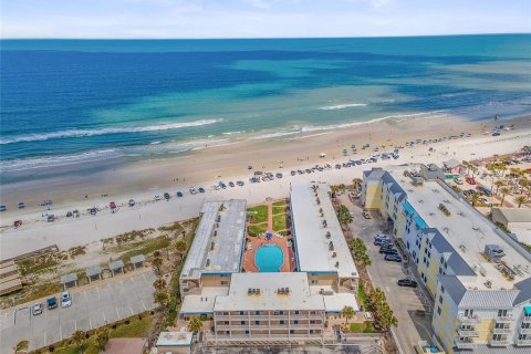 Copropriété à vendre à New Smyrna Beach, Floride: 2 chambres, 93.83 m2 № 2315101 - photo 2