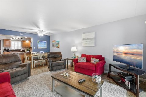Copropriété à vendre à New Smyrna Beach, Floride: 2 chambres, 93.83 m2 № 2315101 - photo 12