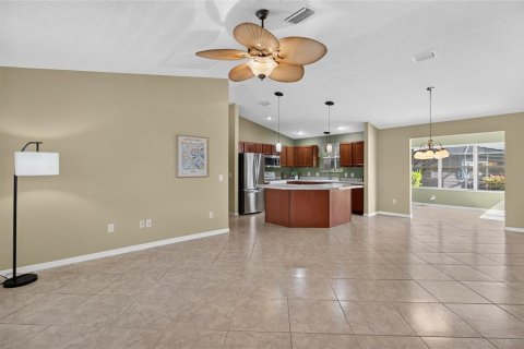 Villa ou maison à vendre à The Villages, Floride: 3 chambres, 141.86 m2 № 2416660 - photo 4