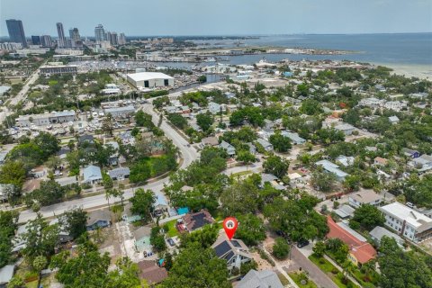 Casa en venta en Saint Petersburg, Florida, 4 dormitorios, 221.48 m2 № 1746410 - foto 6