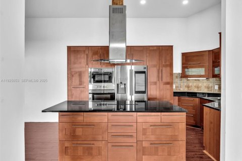 House in Weston, Florida 3 bedrooms, 155.05 sq.m. № 1986397 - photo 8