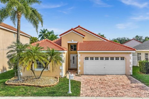 House in Weston, Florida 3 bedrooms, 155.05 sq.m. № 1986397 - photo 1