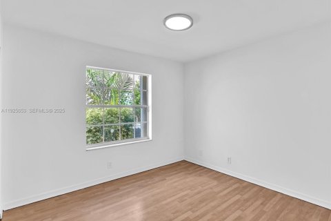 House in Weston, Florida 3 bedrooms, 155.05 sq.m. № 1986397 - photo 29