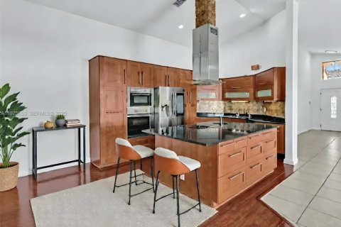 House in Weston, Florida 3 bedrooms, 155.05 sq.m. № 1986397 - photo 6