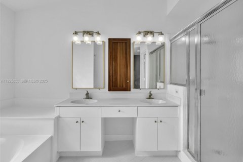 House in Weston, Florida 3 bedrooms, 155.05 sq.m. № 1986397 - photo 26