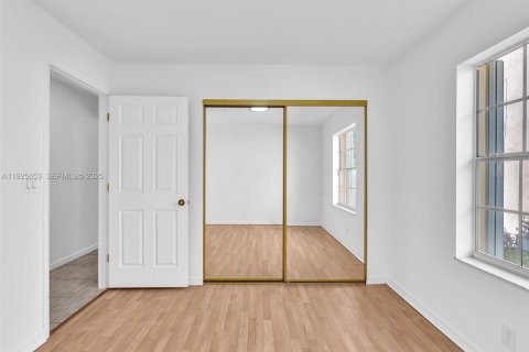 House in Weston, Florida 3 bedrooms, 155.05 sq.m. № 1986397 - photo 30