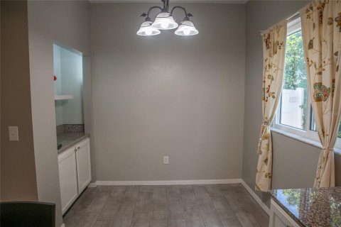 House in Land O' Lakes, Florida 5 bedrooms, 271.27 sq.m. № 1805781 - photo 22