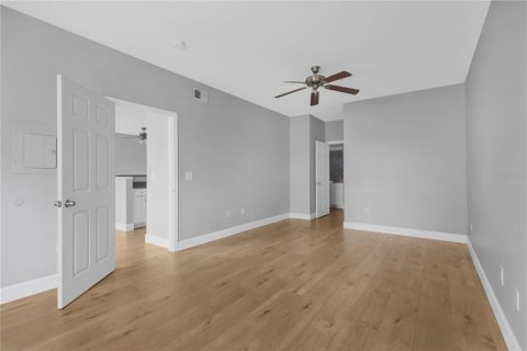Condo in Tampa, Florida, 1 bedroom № 2214921 - photo 9