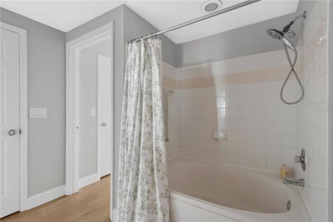 Condo in Tampa, Florida, 1 bedroom № 2214921 - photo 12