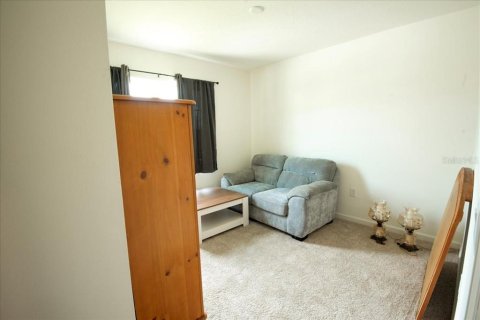 House in Palm Bay, Florida 4 bedrooms, 170.01 sq.m. № 1767987 - photo 8