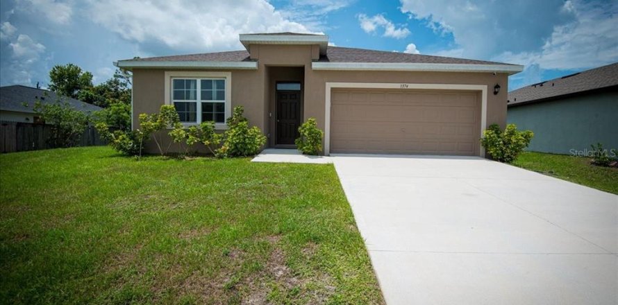 House in Palm Bay, Florida 4 bedrooms, 170.01 sq.m. № 1767987