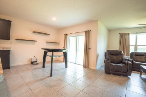 House in Palm Bay, Florida 4 bedrooms, 170.01 sq.m. № 1767987 - photo 18