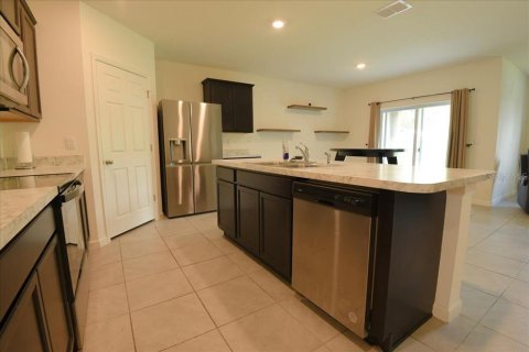 House in Palm Bay, Florida 4 bedrooms, 170.01 sq.m. № 1767987 - photo 16