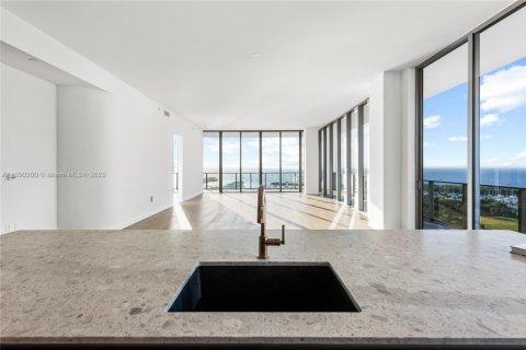 Condo in Miami, Florida, 4 bedrooms  № 1441434 - photo 13