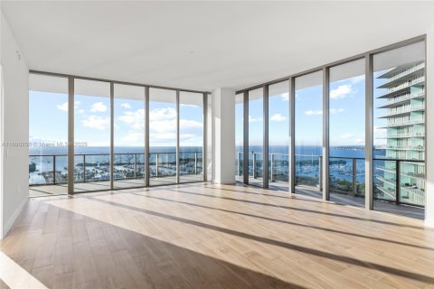 Condo in Miami, Florida, 4 bedrooms  № 1441434 - photo 17