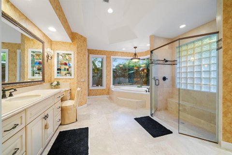 House in West Palm Beach, Florida 3 bedrooms, 346.8 sq.m. № 2146765 - photo 25