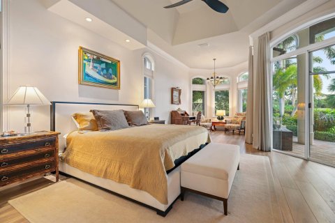 House in West Palm Beach, Florida 3 bedrooms, 346.8 sq.m. № 2146765 - photo 21
