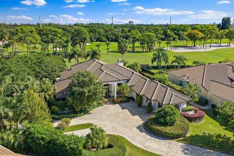 House in West Palm Beach, Florida 3 bedrooms, 346.8 sq.m. № 2146765 - photo 2