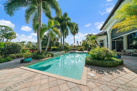 House in West Palm Beach, Florida 3 bedrooms, 346.8 sq.m. № 2146765 - photo 13