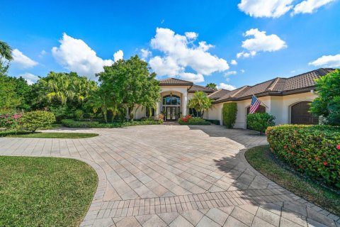 House in West Palm Beach, Florida 3 bedrooms, 346.8 sq.m. № 2146765 - photo 3