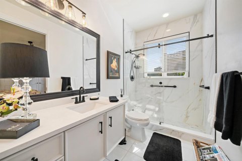 House in West Palm Beach, Florida 3 bedrooms, 346.8 sq.m. № 2146765 - photo 27