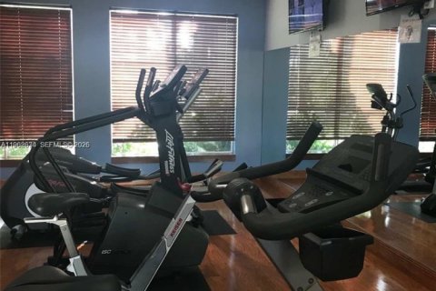 Condo in Miramar, Florida, 2 bedrooms  № 2024090 - photo 12