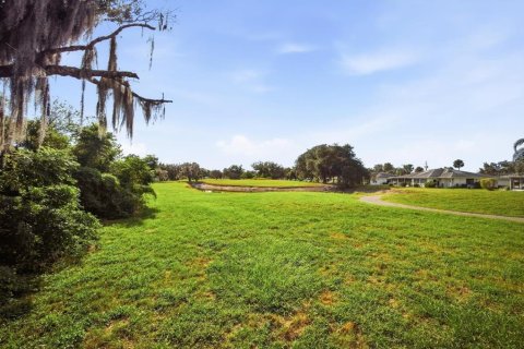 Condo in Sun City Center, Florida, 2 bedrooms  № 2395907 - photo 22