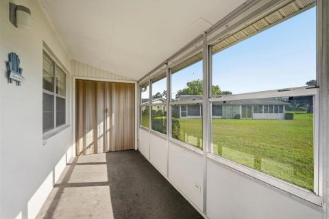 Condo in Sun City Center, Florida, 2 bedrooms  № 2395907 - photo 19