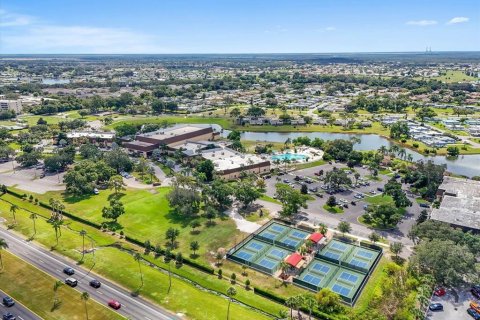 Condo in Sun City Center, Florida, 2 bedrooms  № 2395907 - photo 30