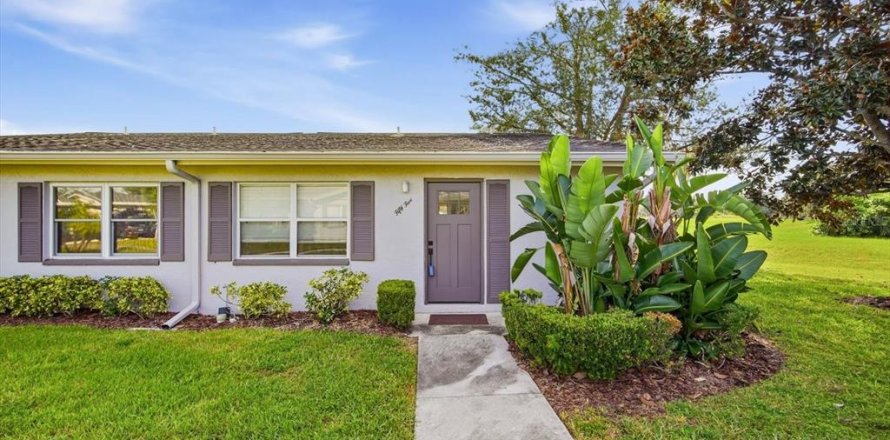 Condo in Sun City Center, Florida, 2 bedrooms  № 2395907