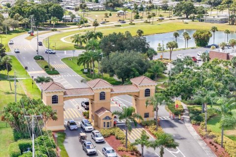 Condo in Sun City Center, Florida, 2 bedrooms  № 2395907 - photo 26