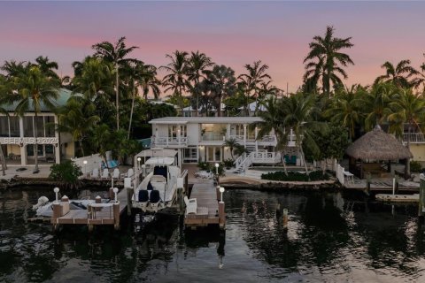 House in Key Largo, Florida 3 bedrooms, 242.29 sq.m. № 1994456 - photo 3