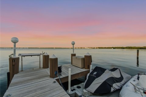 House in Key Largo, Florida 3 bedrooms, 242.29 sq.m. № 1994456 - photo 4