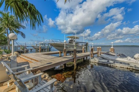 House in Key Largo, Florida 3 bedrooms, 242.29 sq.m. № 1994456 - photo 30