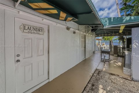 House in Key Largo, Florida 3 bedrooms, 242.29 sq.m. № 1994456 - photo 10