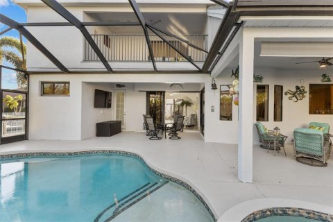 House in Bradenton, Florida 5 bedrooms, 304.72 sq.m. № 1517643 - photo 22