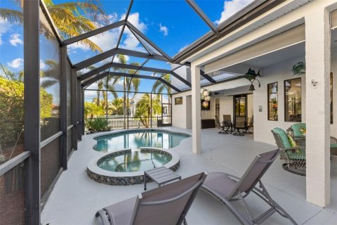 House in Bradenton, Florida 5 bedrooms, 304.72 sq.m. № 1517643 - photo 24