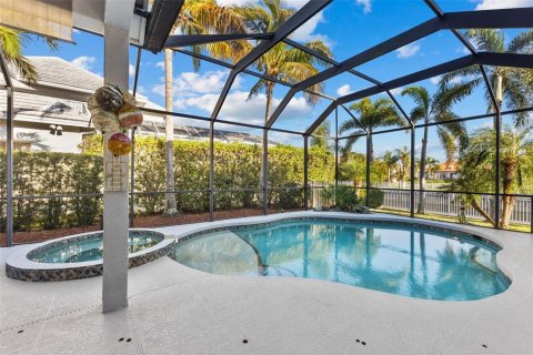 House in Bradenton, Florida 5 bedrooms, 304.72 sq.m. № 1517643 - photo 4