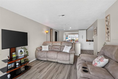 Casa en venta en Apollo Beach, Florida, 3 dormitorios, 124.95 m2 № 2134679 - foto 9
