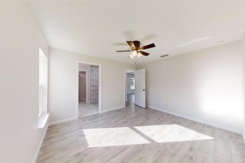 House in Ocala, Florida 3 bedrooms, 112.32 sq.m. № 2097449 - photo 12