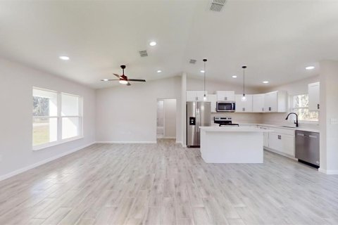 House in Ocala, Florida 3 bedrooms, 112.32 sq.m. № 2097449 - photo 3