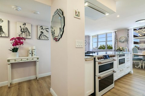 Condo in Boca Raton, Florida, 2 bedrooms  № 2392637 - photo 12