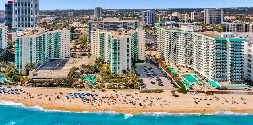 Condo in Hollywood, Florida, 2 bedrooms  № 1814208
