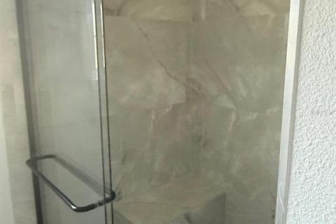 Villa ou maison à louer à Kissimmee, Floride: 4 chambres, 170.2 m2 № 1908169 - photo 8